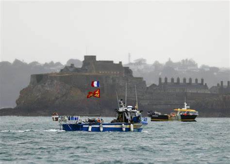 França endurece disputa de pesca com Grã-Bretanha